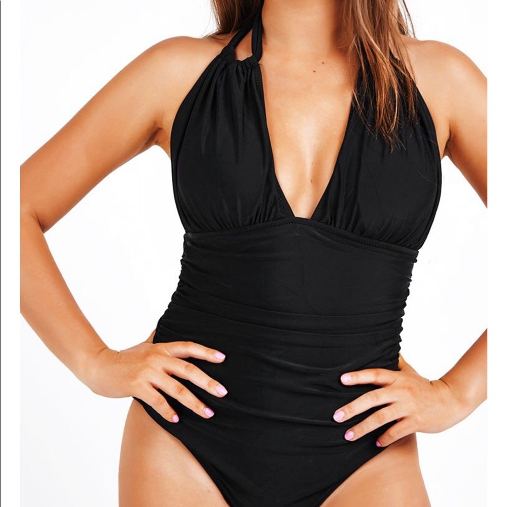 Cupshe Keep Secrets Black One Piece Swimsuit